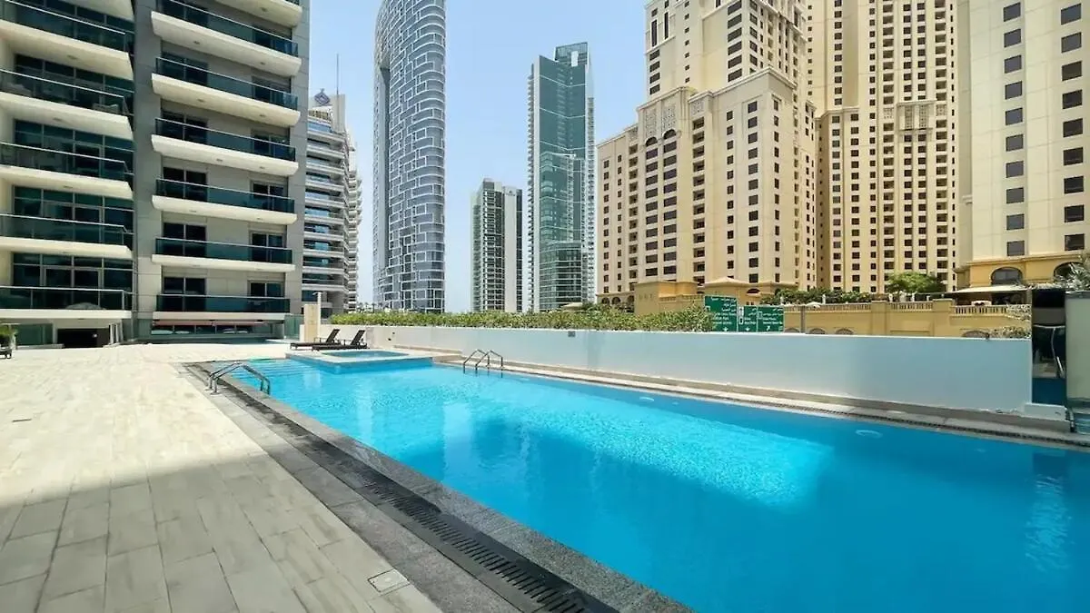 Chic 2 Bed In Dubai Marina, Hosted By Desert City Stays
