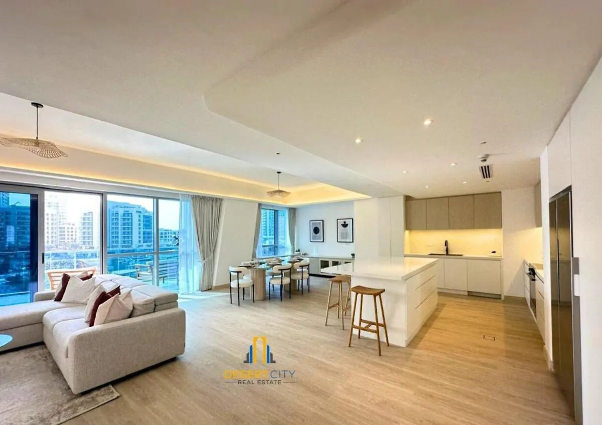 Chic 2 Bed In Dubai Marina, Hosted By Desert City Stays